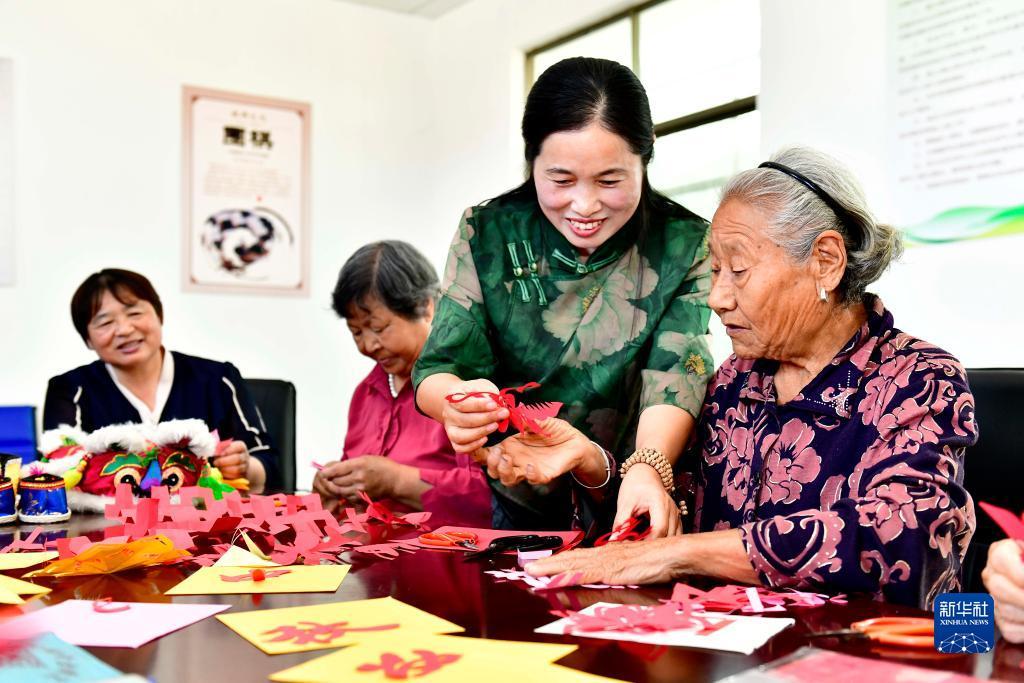 银钻娱乐如何改密码